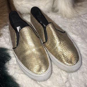 STEVE MADDEN Gold Leather Low Top Sneakers